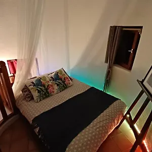 https://a-la-maison-de-la-tour.hotels-rhonealpes.com